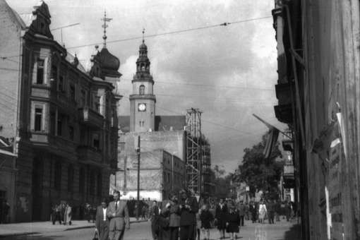 Obraz pod tytułem "Olsztyn, Ratusz z ul. Pieniężnego, 1945-48"