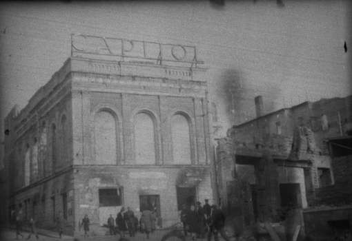 Obraz pod tytułem "Olsztyn, odgruzowanie kina, 1945-48"